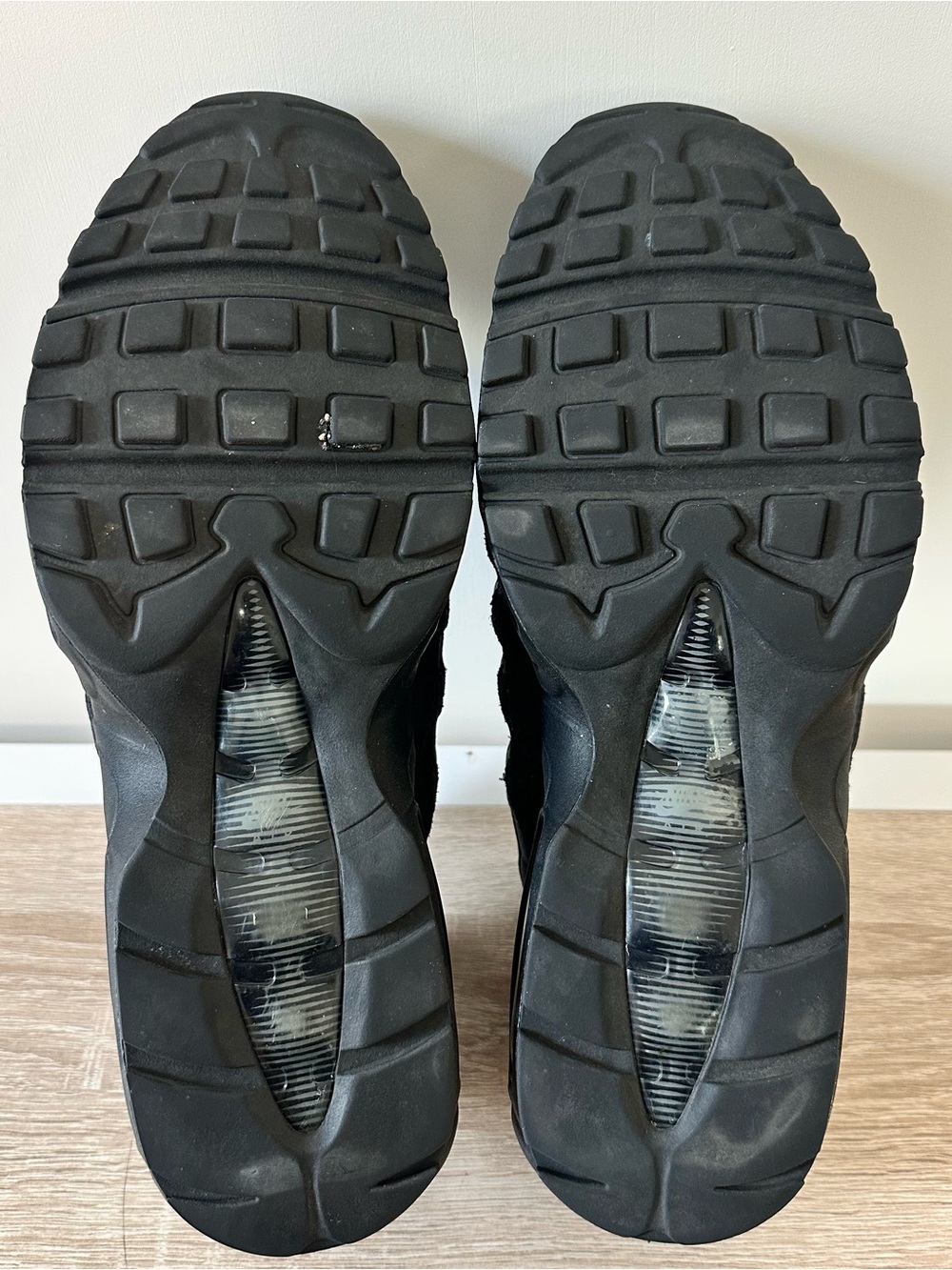 Nike Air Max 95 Essential Triple Black CI3705-001 Men's Size 10 - Picture 8 of 10